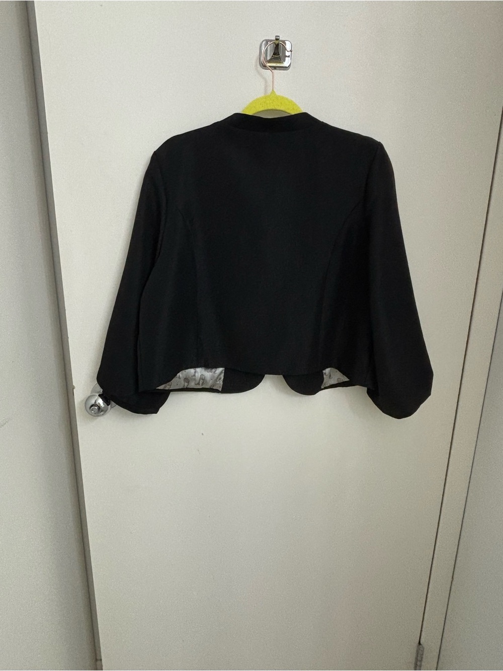 Erin Fetherston for Target textured cropped puff-sleeve jacket with bow pin - Picture 3 of 8